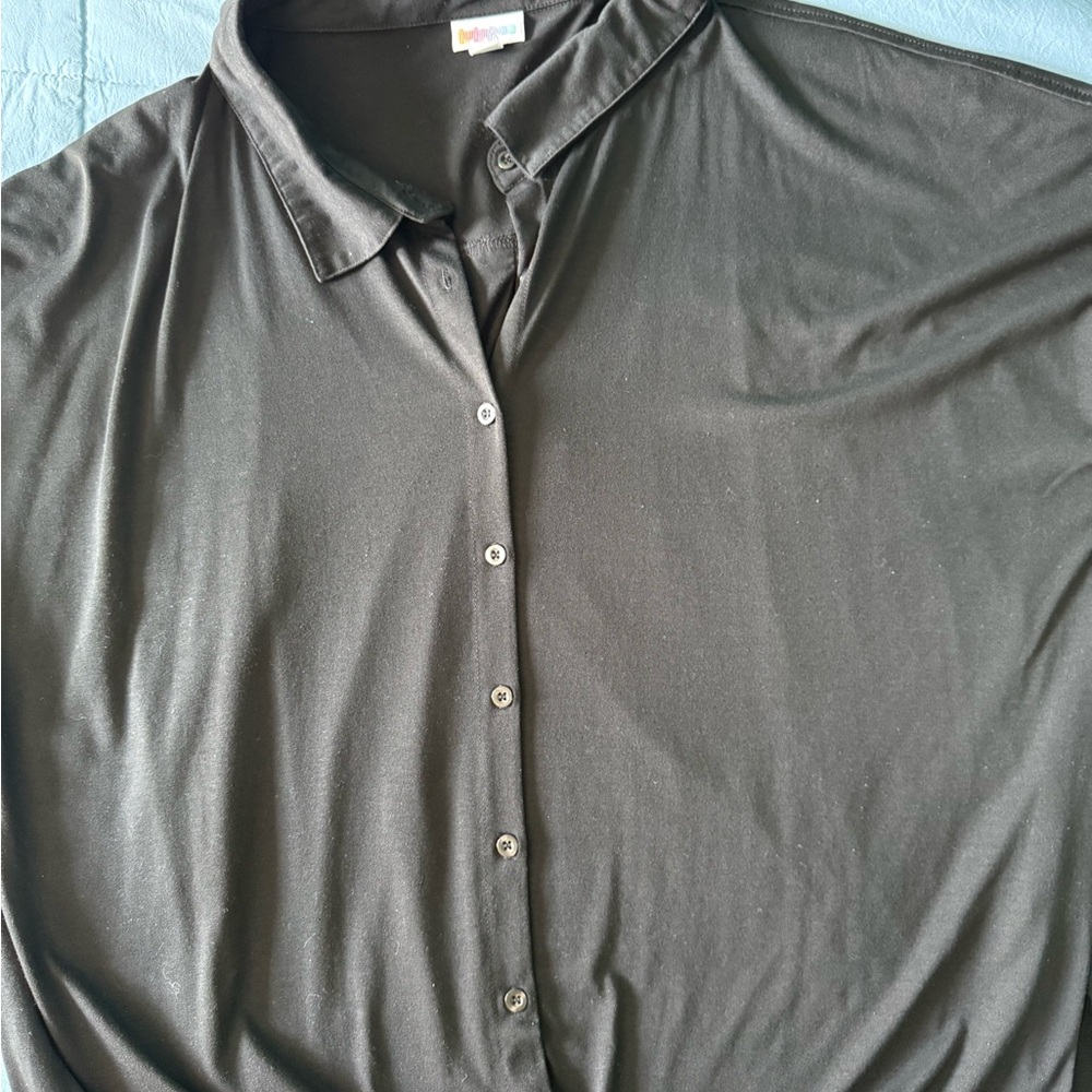 LuLaRoe “Charlie” Button-Down Shirt
